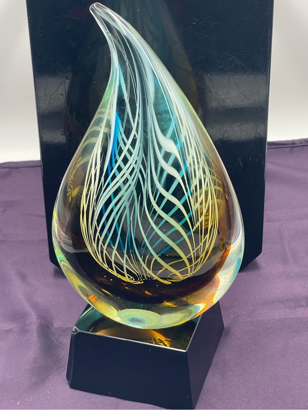 Things Remembered Art Glass Blue Amber Teardrop Hand Blown Paperweight Sculpture